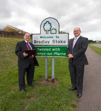 Pictured L-R: Cllr John Goddard, Chair of South Gloucestershire Council's Resources Committee and Matthew Lloyd, Programme Manager of Next Generation Access for BT group